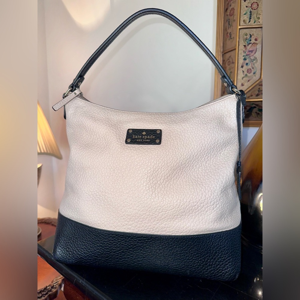 LOW START Kate Spade Two-Tone Pebbled Leather Hobo Bag. Great condition! - Picture 5 of 15